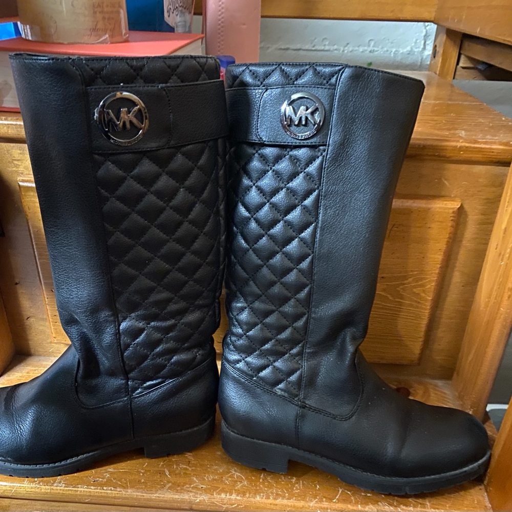Michael kor boots